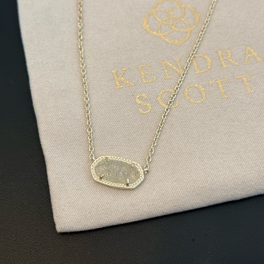 Kendra Scott Elisa Gold Pendant Necklace in iridescent drusy